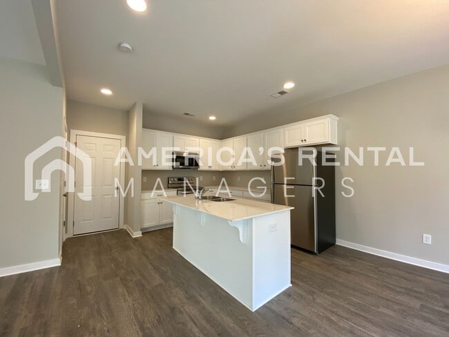 Photo - 7940 St.James Dr