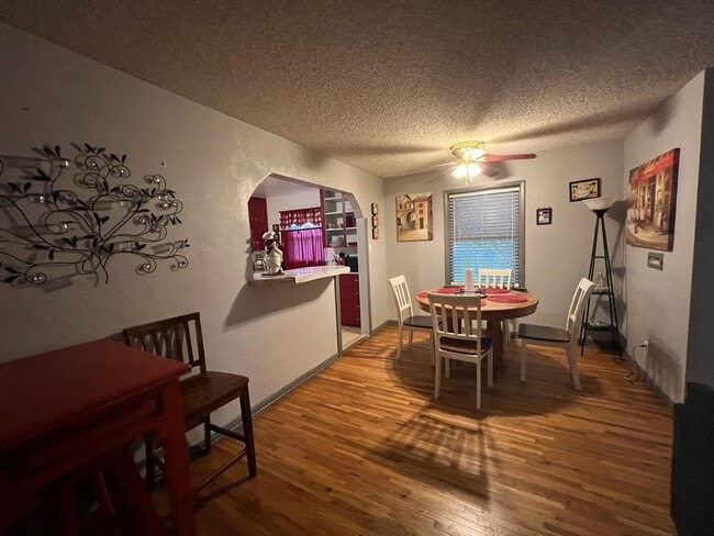 Photo - 301 Ferndale St