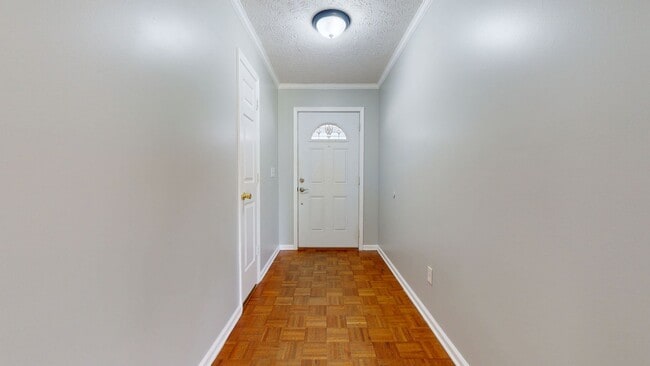 Photo - Charming 3 bedroom / 2 bathroom home with large fenced backyard near shopping & Fort Bragg!