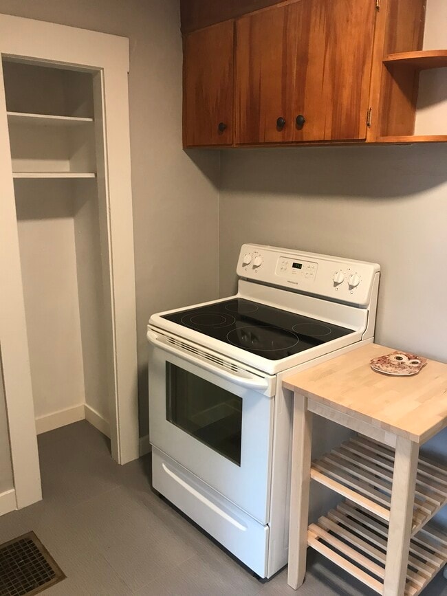Photo - 2304 SE 43rd Ave