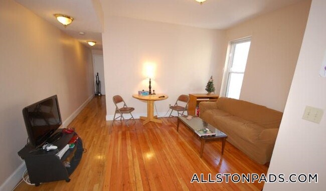 Photo - 17 Highgate St Unit 3