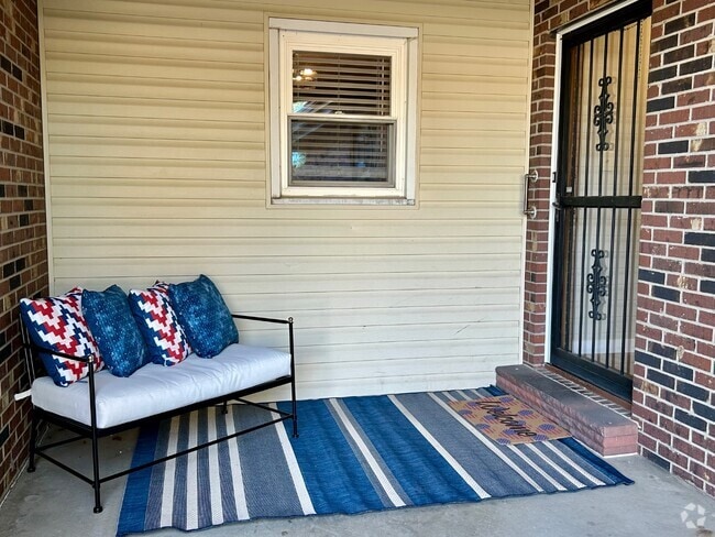 Building Photo - 833 Stanford Dr Rental