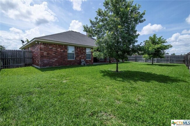 Photo - 2605 Wisteria Ln