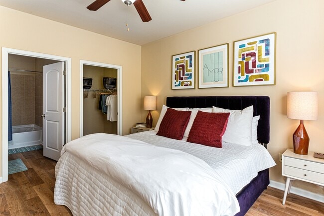 Enclave at Pamalee Square