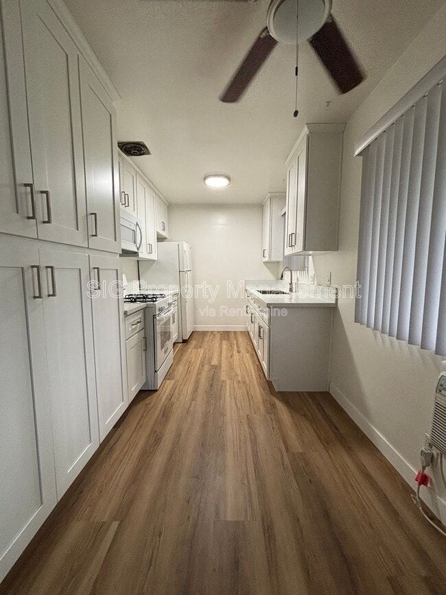 Photo - 10424 Parr Ave Unit D