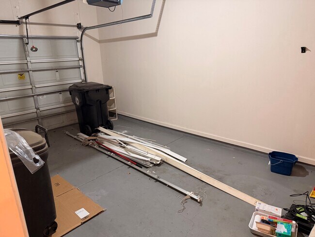 Photo - 773 Crystal Way