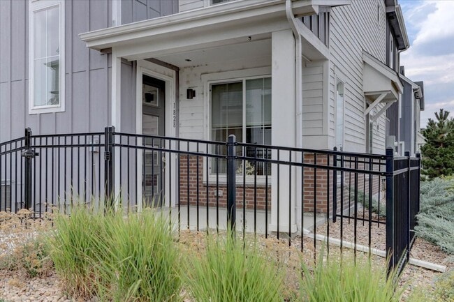 Photo - 1828 S Poplar Ct