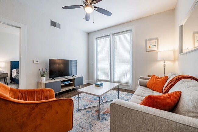Photo - 810 W St Johns Ave Unidad 1261