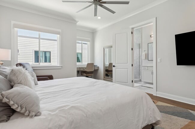 Photo - 4515 W North A St