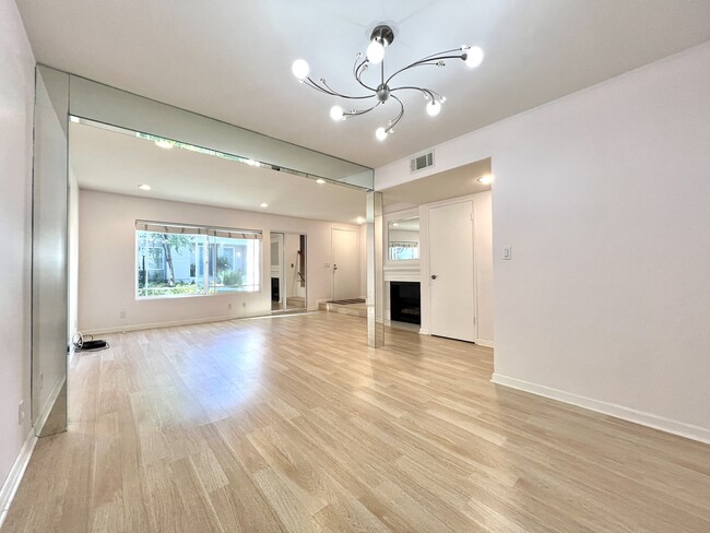 Dinning area with fireplace - 17738 Devonshire St Casa Adosada