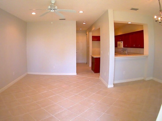 Photo - 880 Millbrae Ct