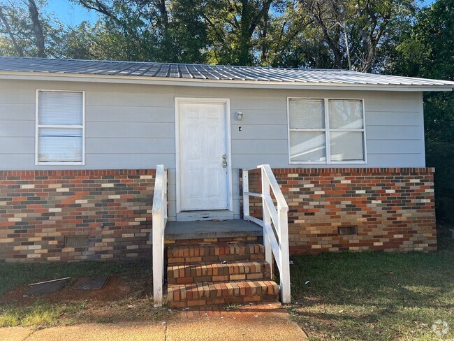 Building Photo - 1906 Fosters Ferry Rd Unit #E Rental