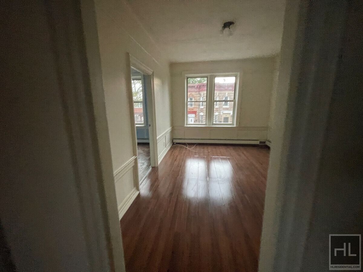 Photo - VAN SICLEN AVENUE Unit 3