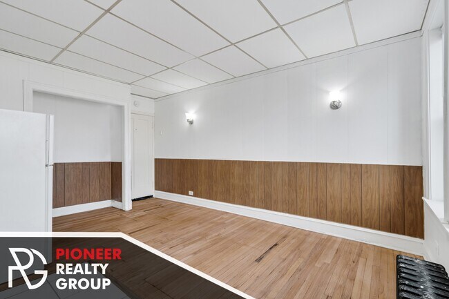 Photo - 1442 W Howard St Unit 17