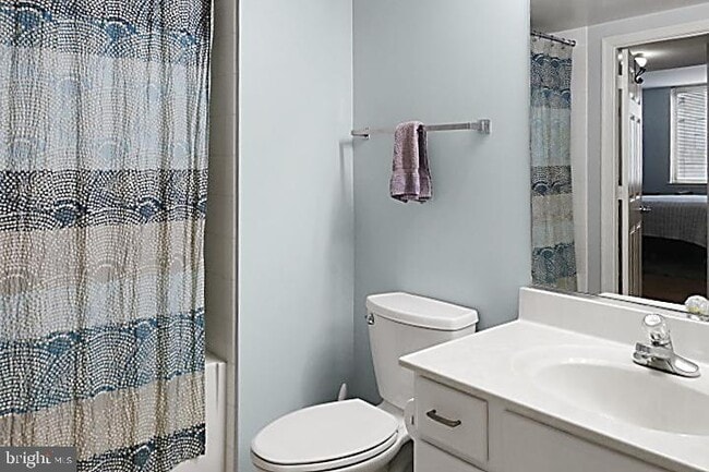 Building Photo - 3830 9th St N Unit 806E Rental