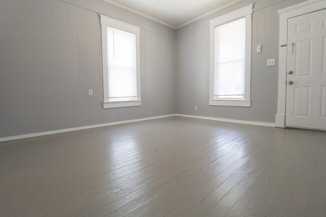 Photo - E 4th Street Duplex Unidad 1627