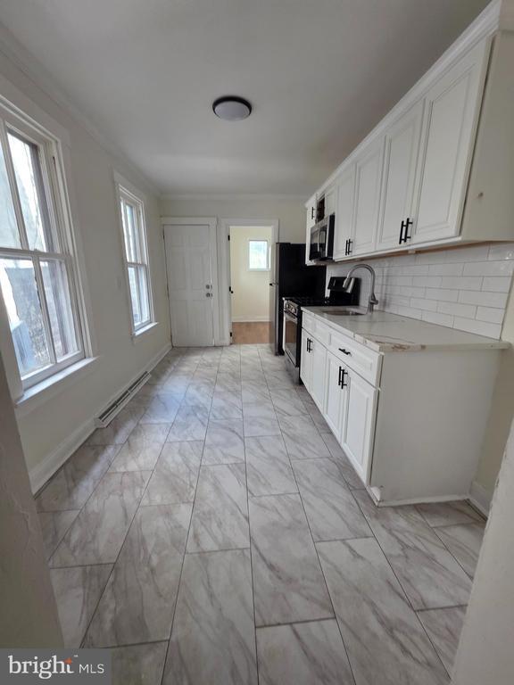 Photo - 745 Birch St