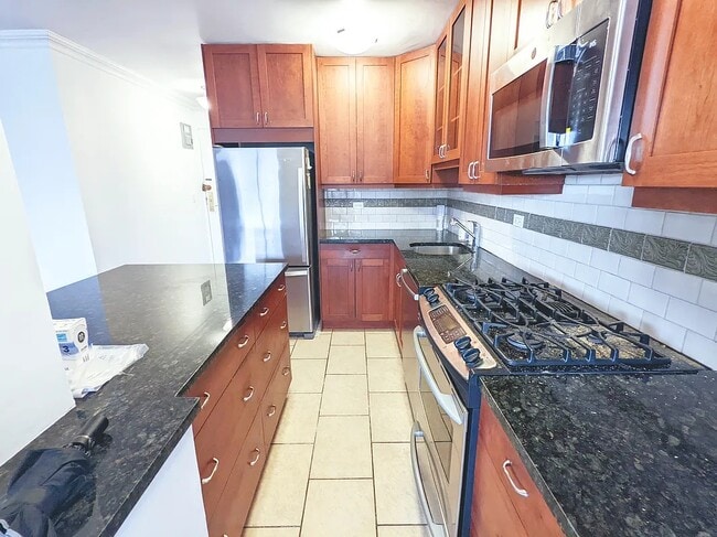 Kitchen - 372 Central Park W Unit 12M