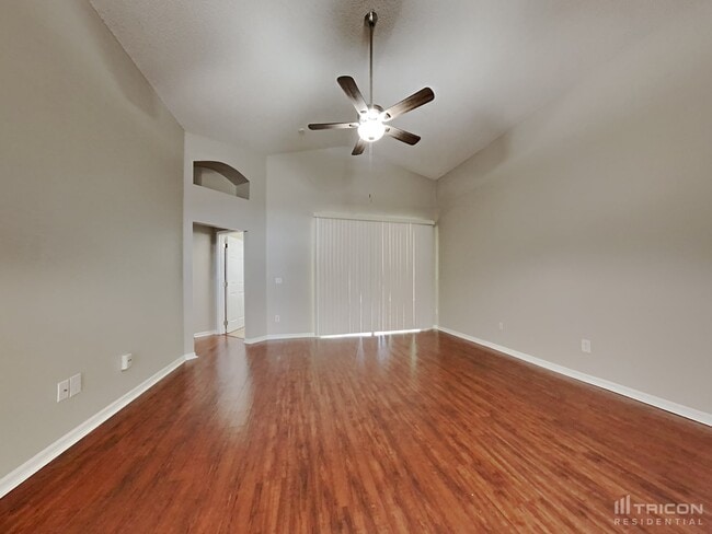 Photo - 545 Randon Terrace