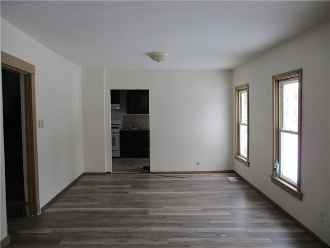 Building Photo - 15 Rowley Ave