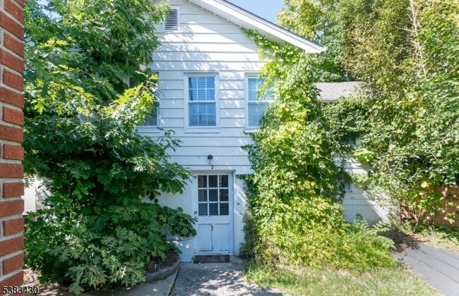 Building Photo - 214 Woodcliff Ave Rental