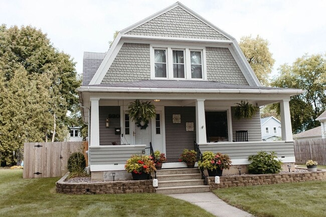 Photo - UPDATED SPACIOUS 3 BEDROOM 1.5 BATHROOM