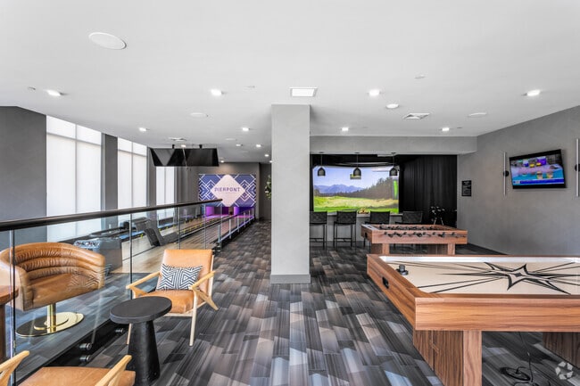 Lounge Golf Simulator & Bowling