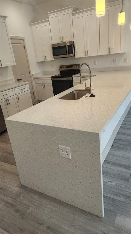 Photo - 23469 Roscoe Ave