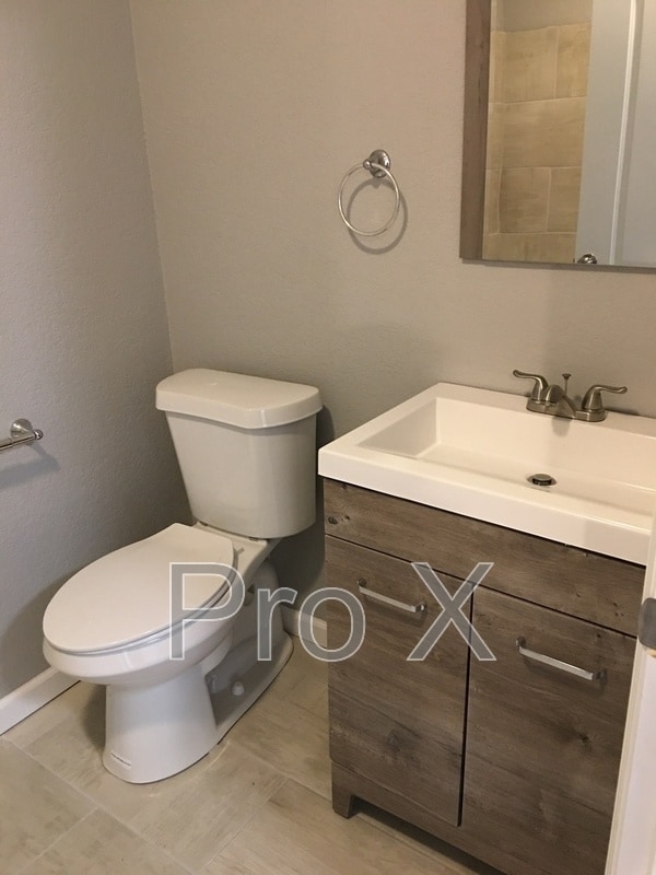 Photo - 409 N Olive St Unit Apt B