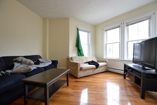 Photo - 24 Saybrook St Unit 1