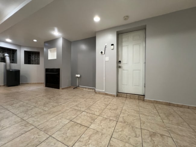 Photo - 1239 W Foster Ave Unit G