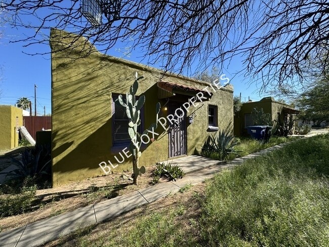 Building Photo - 1211 N Jones Blvd