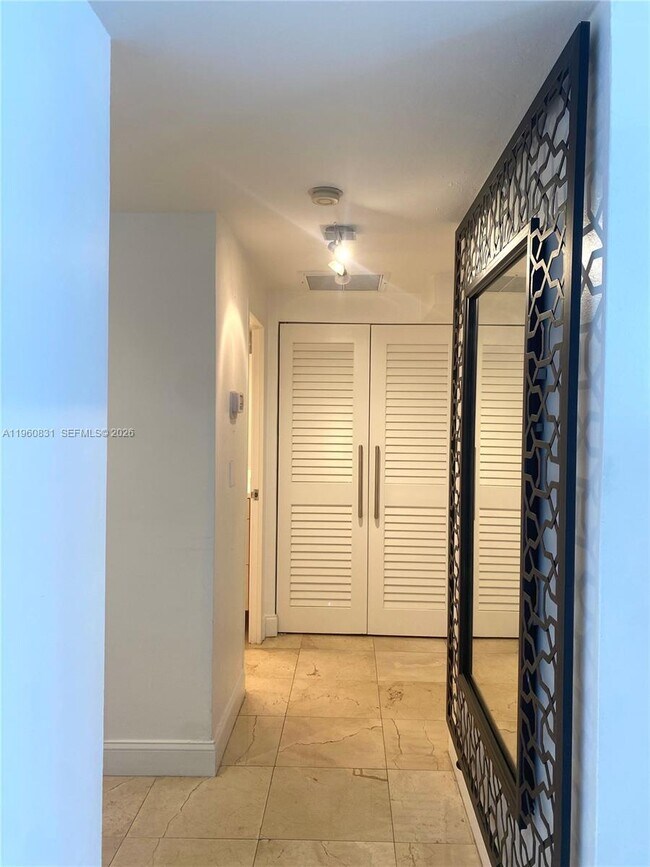 Photo - 1408 Brickell Bay Dr Unidad 1217