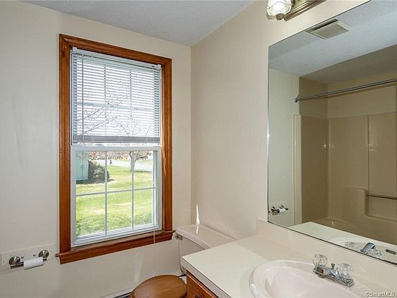 Photo - 53 Franklin St Unidad A