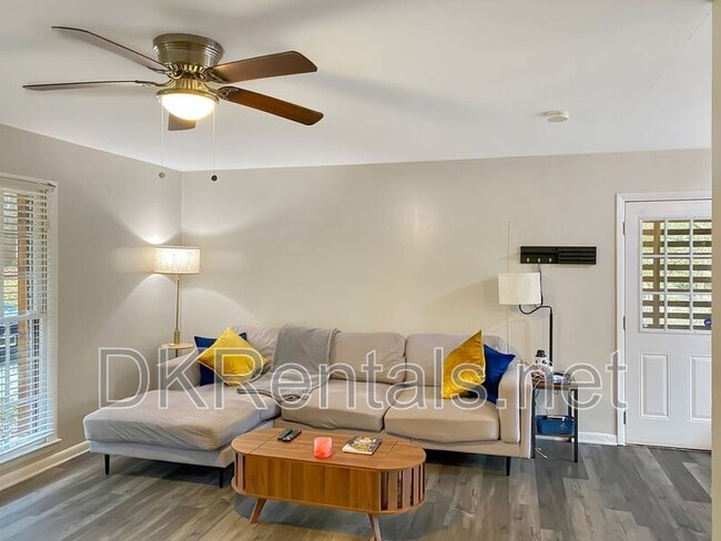 Photo - 5282 Maple Valley Rd SW