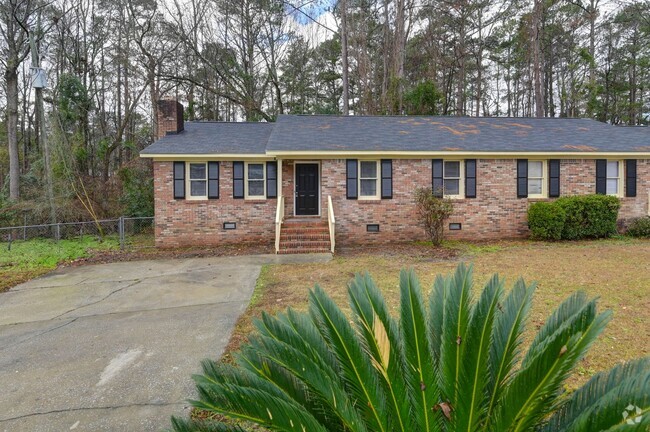 Building Photo - Beautifully Renovated 3-Bedroom Home in Co...