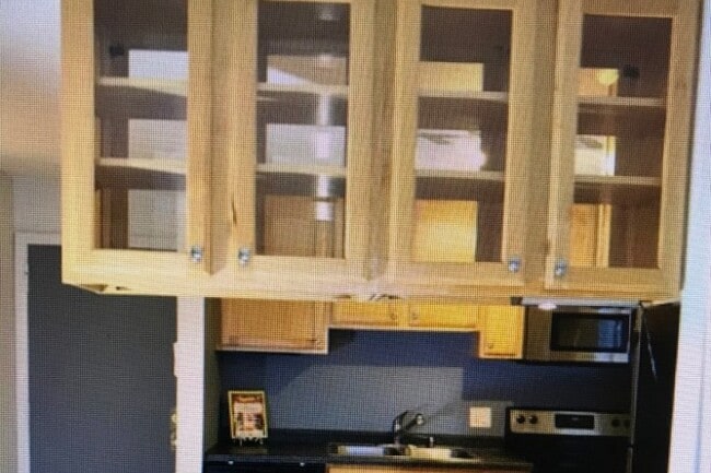 kitchen island - 4110 Rahn Rd Unit 207