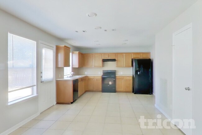 6214 Majesty Ln