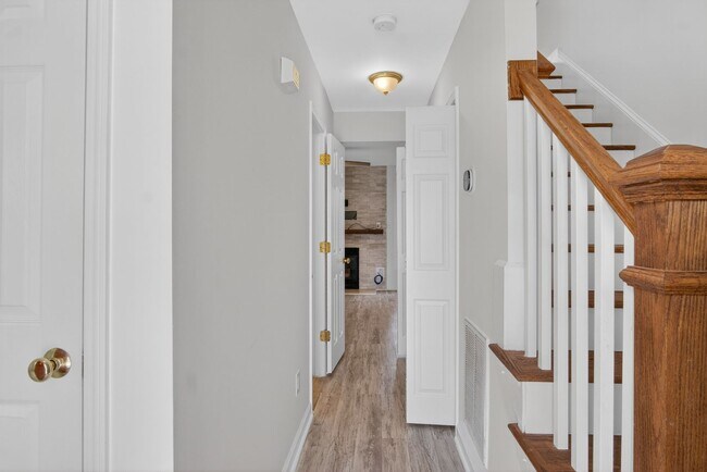 Photo - 4921 Windproof Way