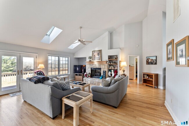 Photo - 7 Lower County Rd