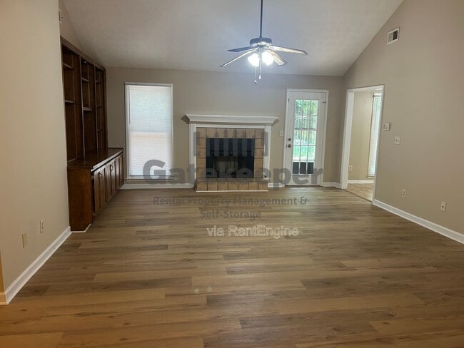 Photo - 210 Buckeye Ln
