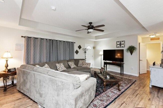 Photo - 1419 Leaf Ln