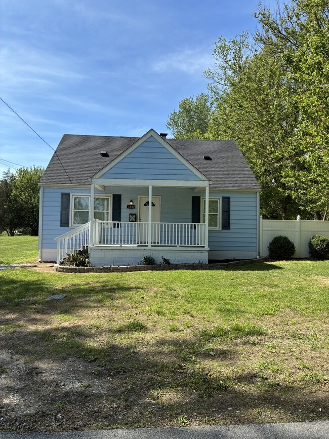 Building Photo - 1022 Virginia Ave