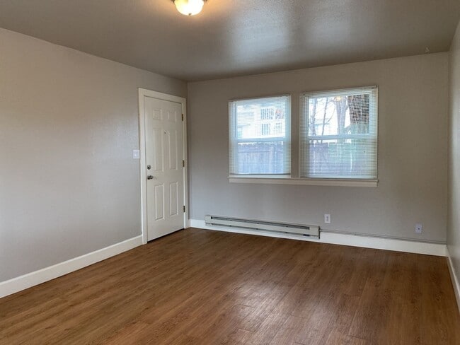 Photo - STUDENTS WELCOME! One-Bedroom Bungalow 1 Block from CSU!