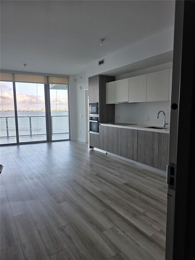 Photo - 2900 NE 7th Ave Unit 906