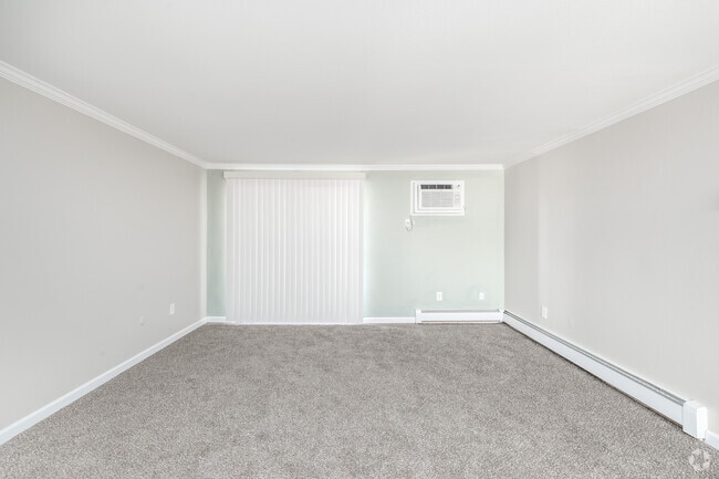 2BR, 1BA - 900SF - Living Room