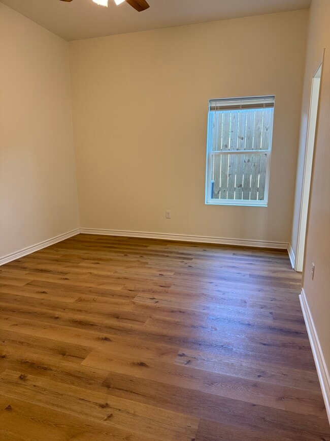 Photo - 170 Bailey Ave