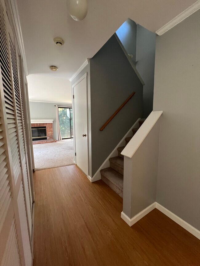 Photo - 11 Finch Run