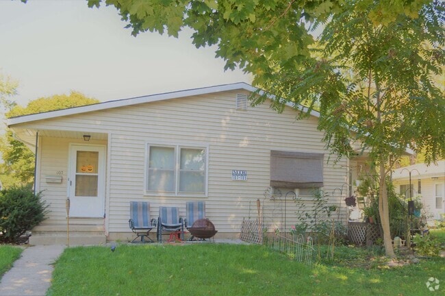 Building Photo - 107 14th St Rental