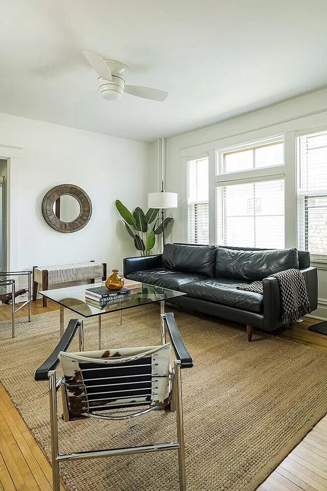 Photo - 537 Michigan St Unit 1